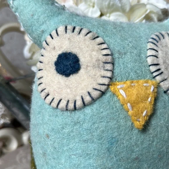 NWT OWL tooth fairy pillow made of wool with a small red heart pouch for tooth - Picture 7 of 9